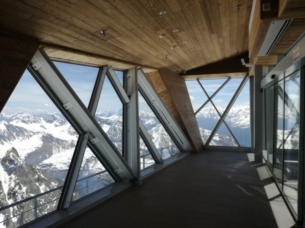 Skyway Monte Bianco