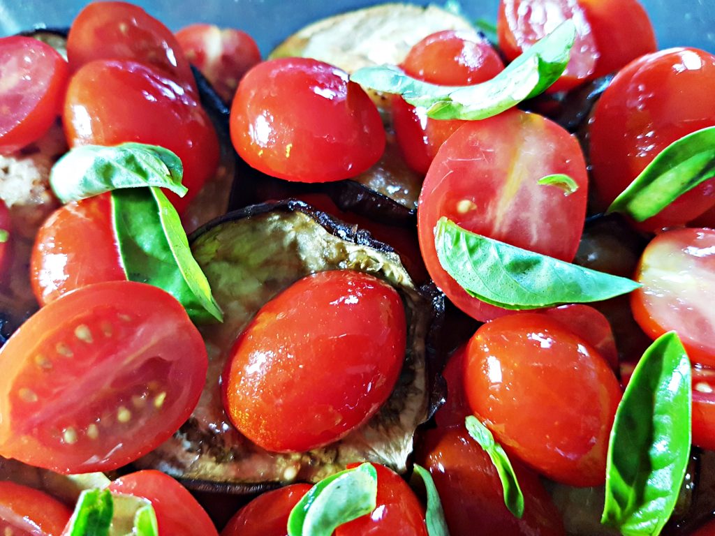 Lasagna di sole verdure: Melanzane e pomodorini freschi