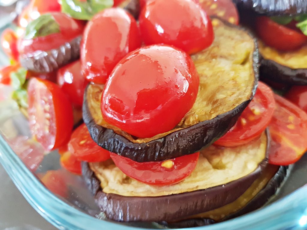 Lasagna di sole verdure: Melanzane e pomodorini freschi