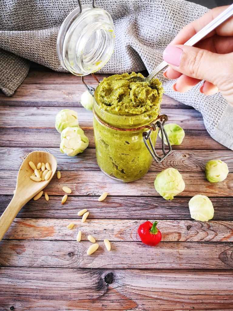 Pesto di cavoli e broccoli