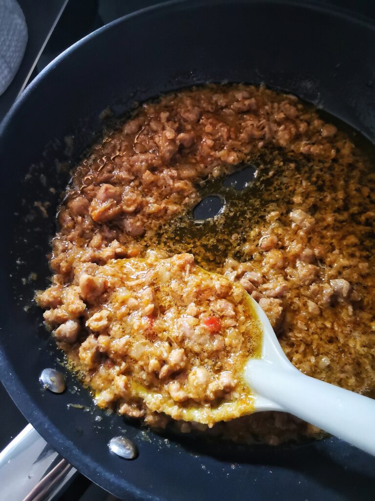 Spaghetti caserecci con farina di castagne e sugo di anatra