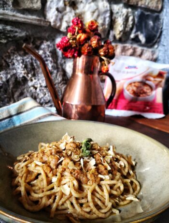 Spaghetti caserecci con farina di castagne e sugo di anatra