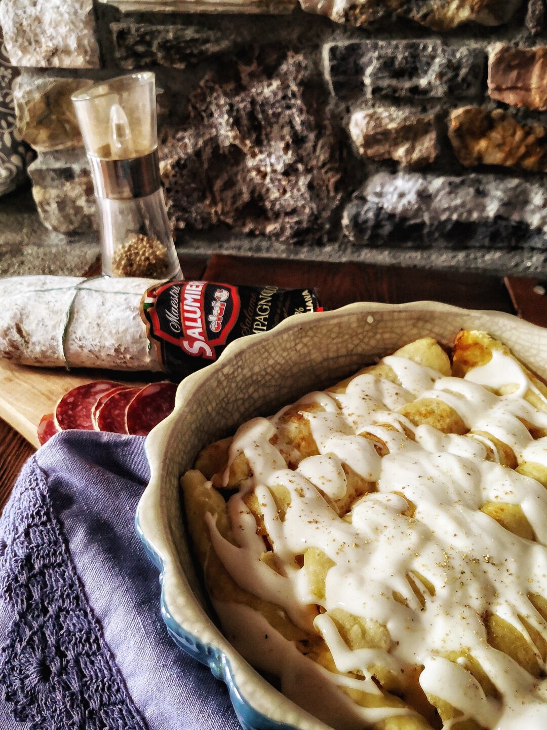 Crespelle farcite con mousse di salame campagnolo e Fontina